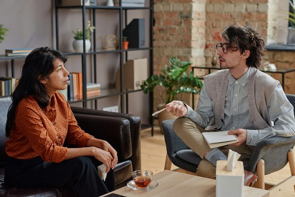 Psychologue à lyon: en ligne et cabinet—thérapie et soutien